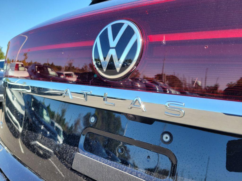 new 2026 Volkswagen Atlas Cross Sport car, priced at $52,569
