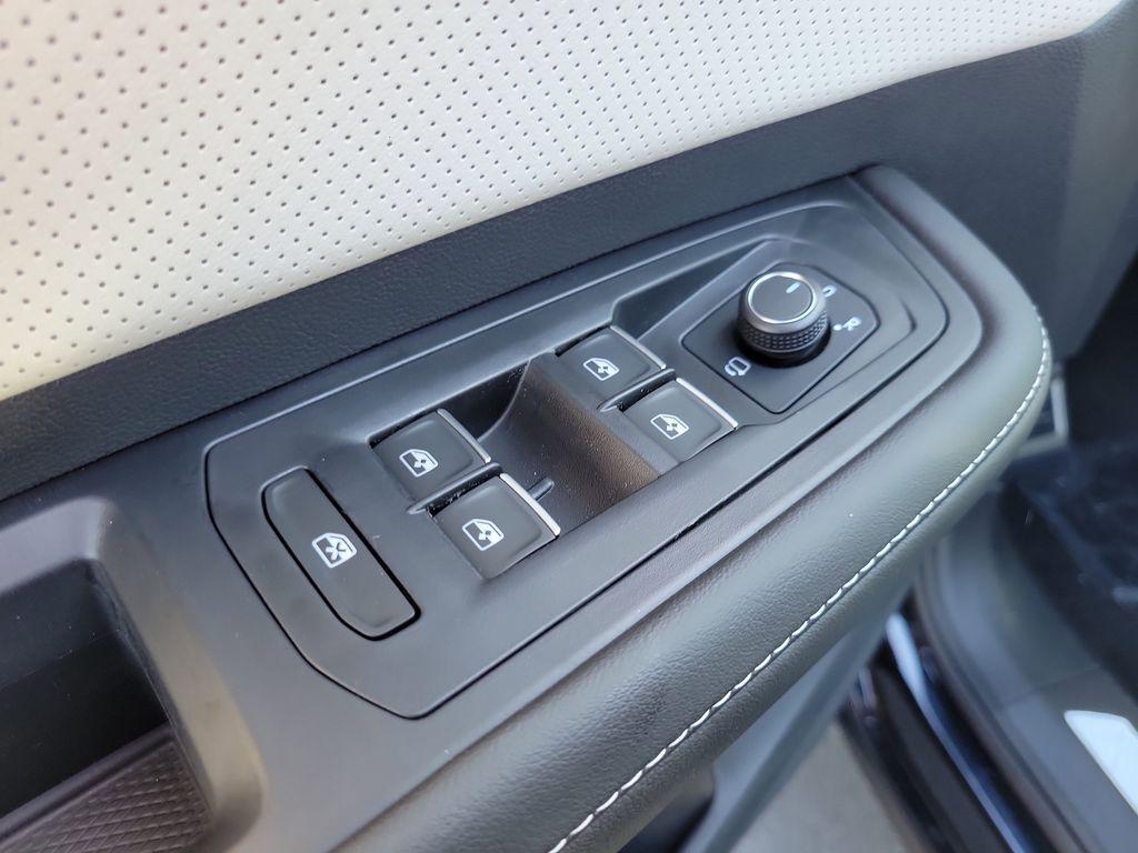 new 2026 Volkswagen Atlas Cross Sport car, priced at $52,569