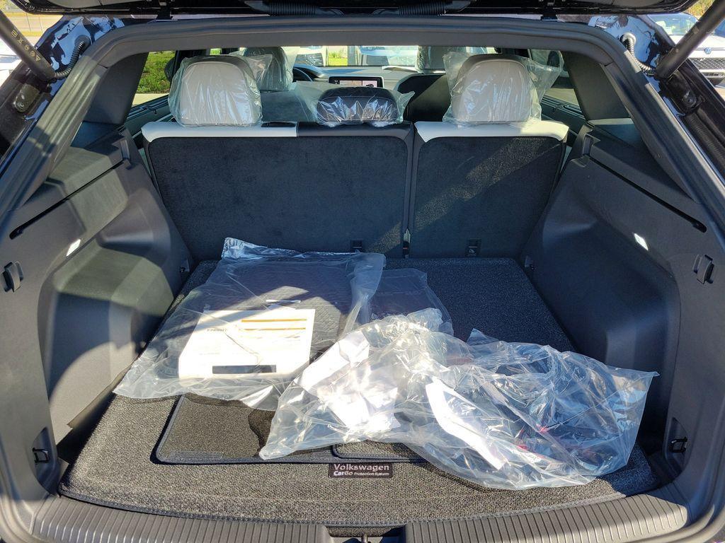 new 2026 Volkswagen Atlas Cross Sport car, priced at $52,569