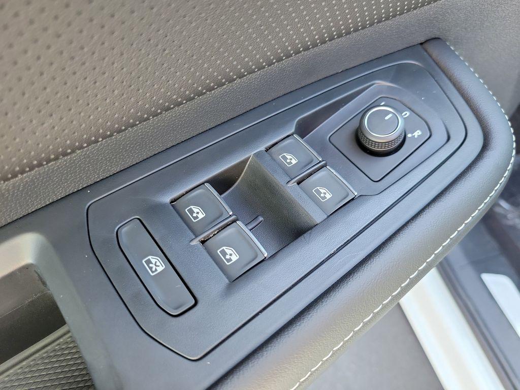 new 2026 Volkswagen Atlas car, priced at $44,053