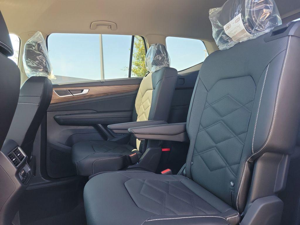 new 2026 Volkswagen Atlas car, priced at $44,053