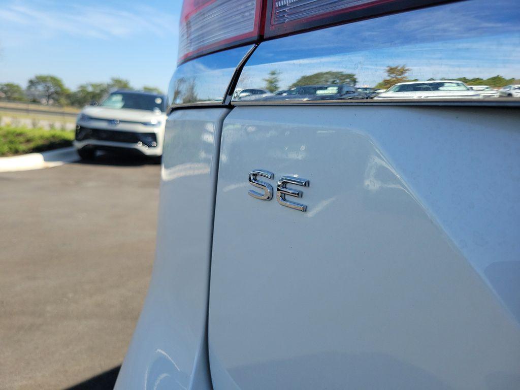 new 2026 Volkswagen Atlas car, priced at $44,053