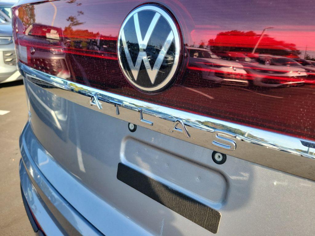new 2026 Volkswagen Atlas Cross Sport car, priced at $43,062