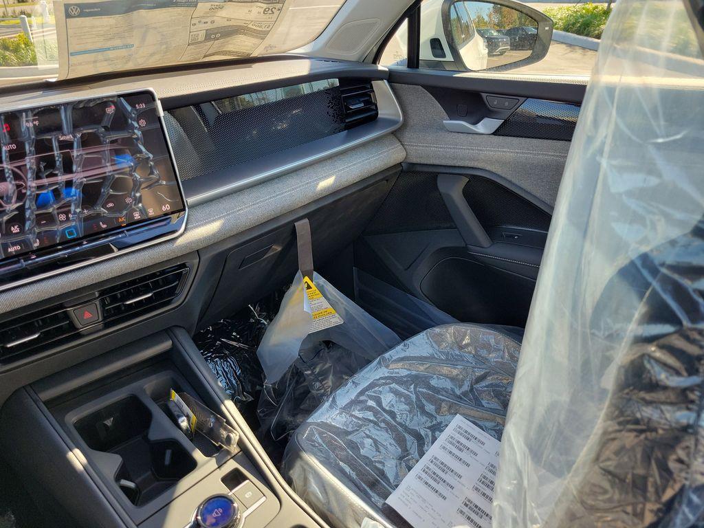 new 2025 Volkswagen Tiguan car, priced at $28,204