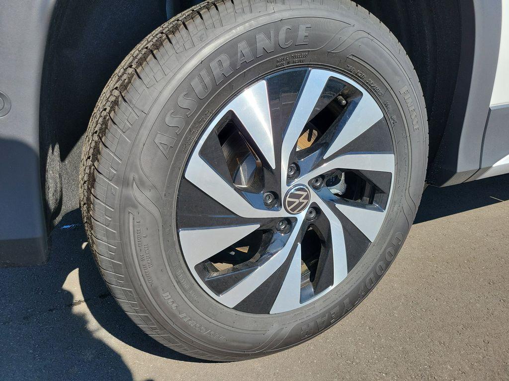 new 2025 Volkswagen Tiguan car, priced at $27,946