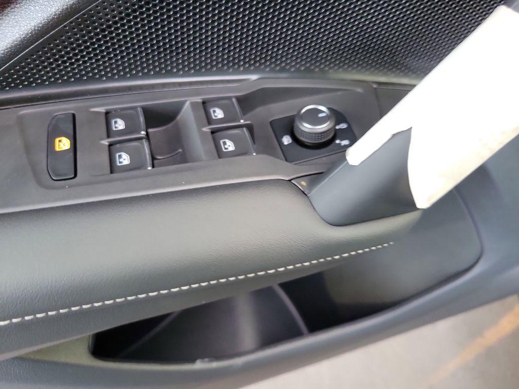 new 2025 Volkswagen Tiguan car, priced at $30,657