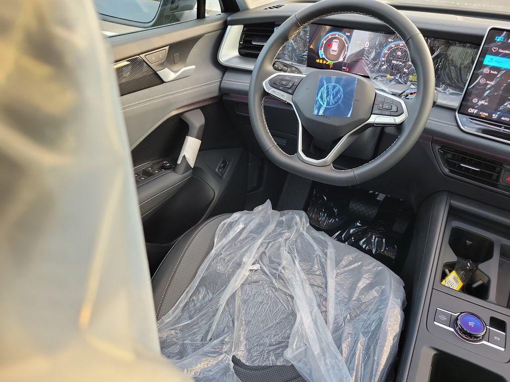 new 2025 Volkswagen Tiguan car, priced at $30,657