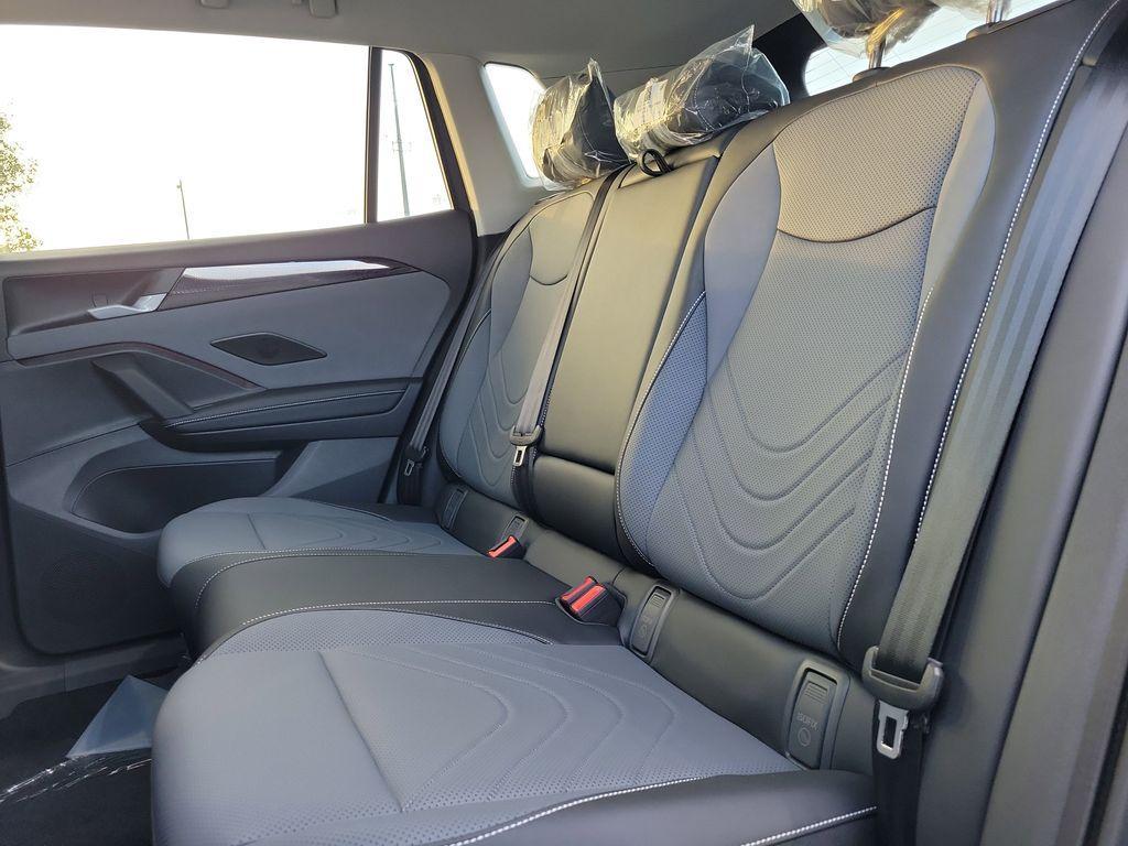 new 2025 Volkswagen Tiguan car, priced at $30,657