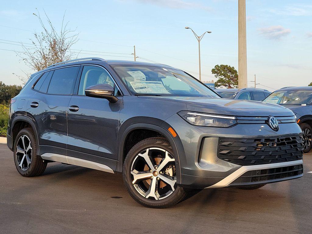 new 2025 Volkswagen Tiguan car, priced at $30,657