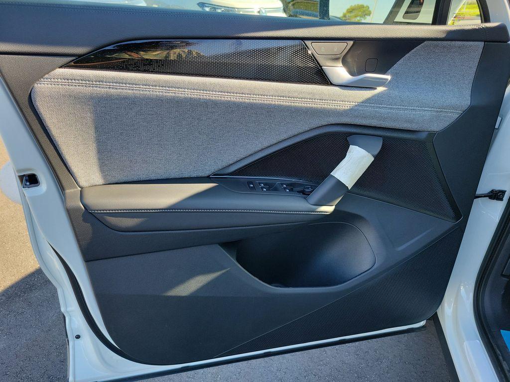 new 2025 Volkswagen Tiguan car, priced at $27,946