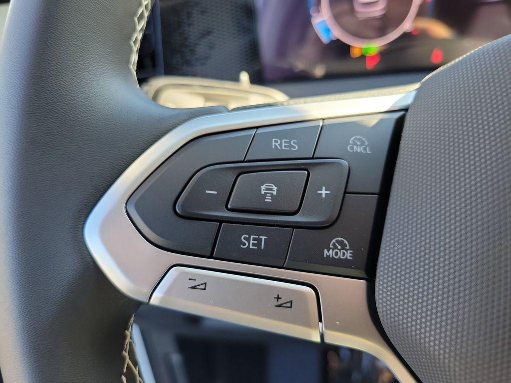 new 2025 Volkswagen Tiguan car, priced at $27,946