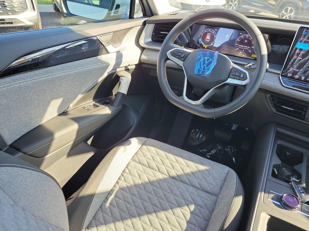 new 2025 Volkswagen Tiguan car, priced at $27,946