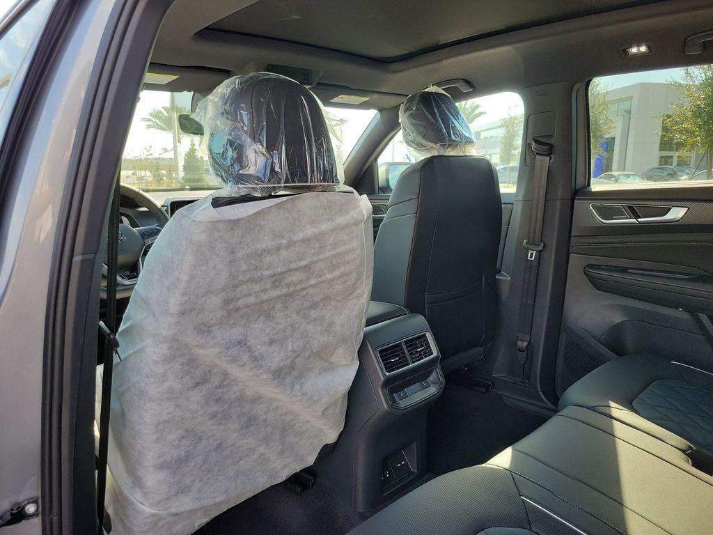 new 2026 Volkswagen Atlas Cross Sport car, priced at $52,569