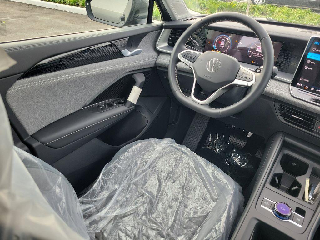 new 2025 Volkswagen Tiguan car, priced at $27,946