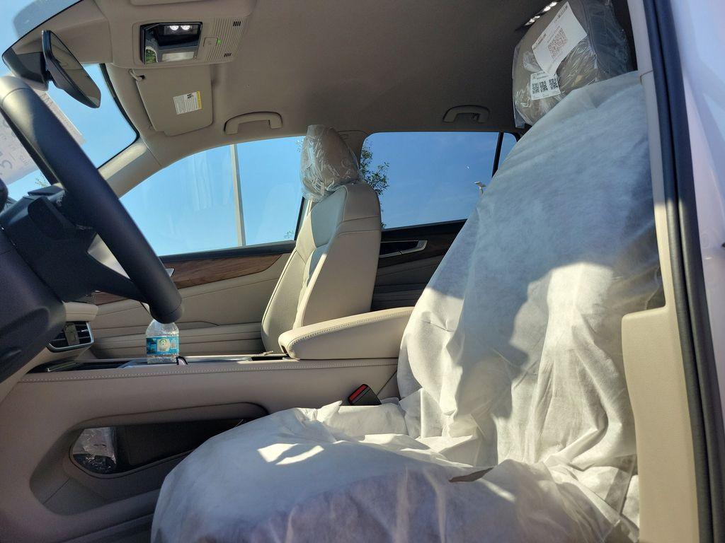 new 2026 Volkswagen Atlas car, priced at $38,668