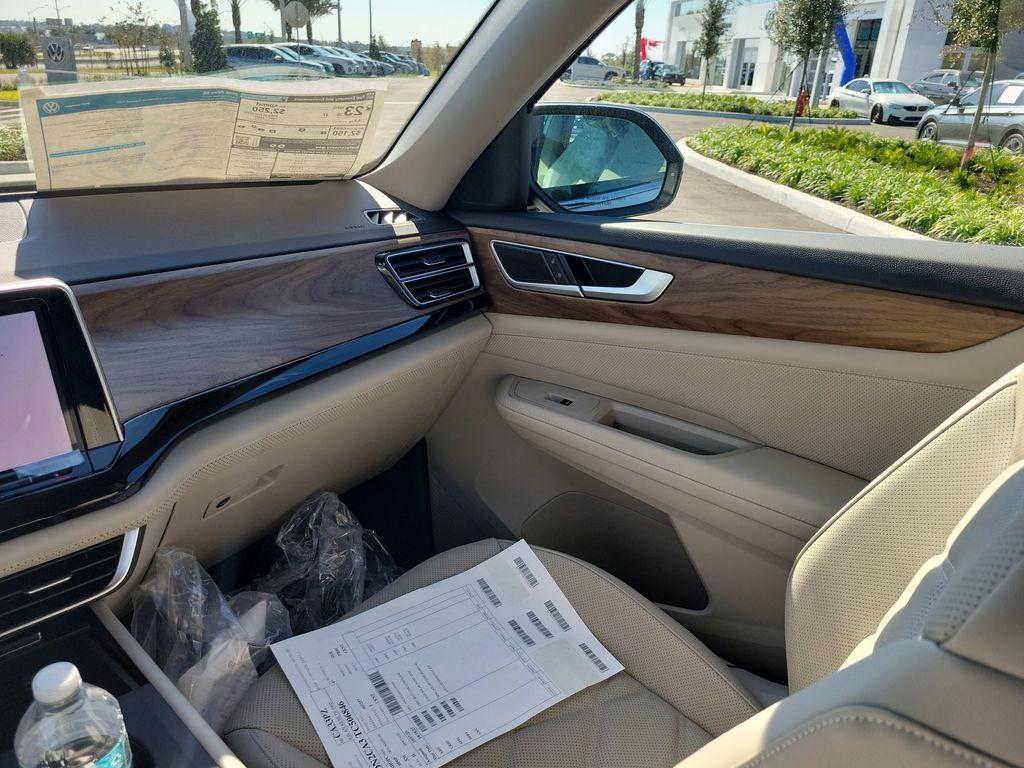 new 2026 Volkswagen Atlas car, priced at $38,668