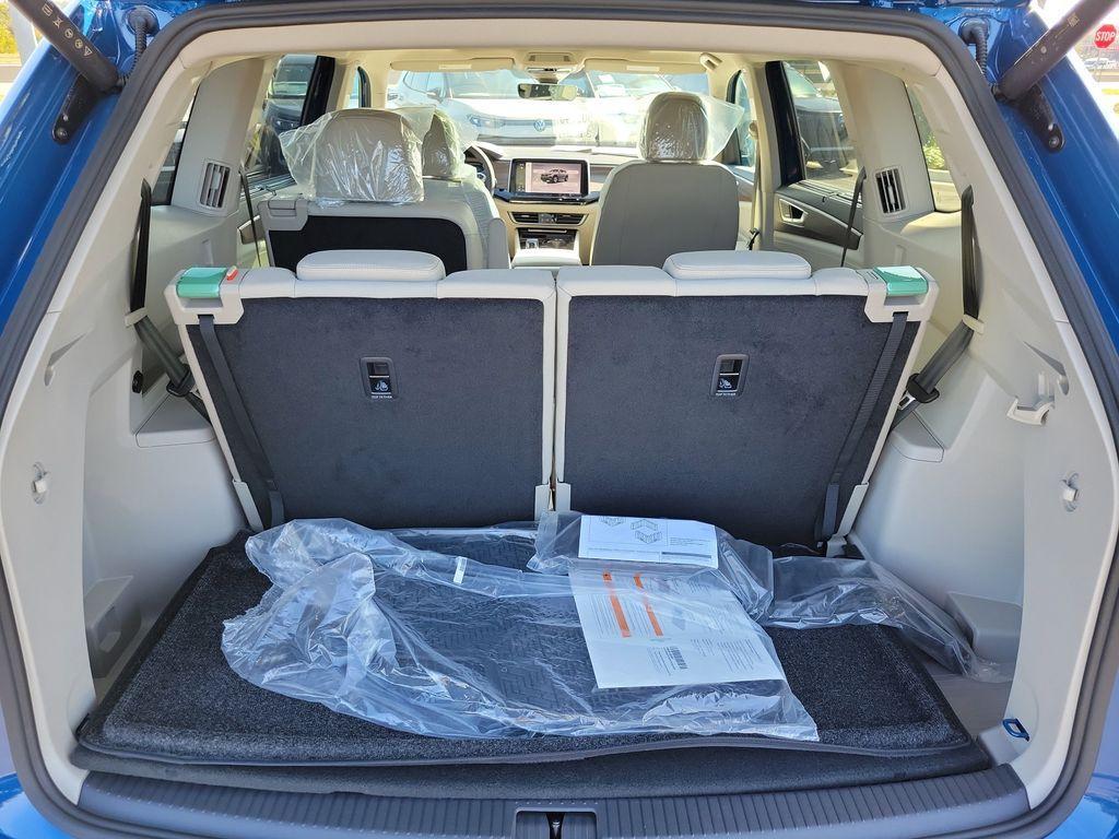 new 2026 Volkswagen Atlas car, priced at $53,644