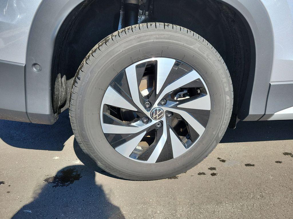 new 2025 Volkswagen Tiguan car, priced at $27,946