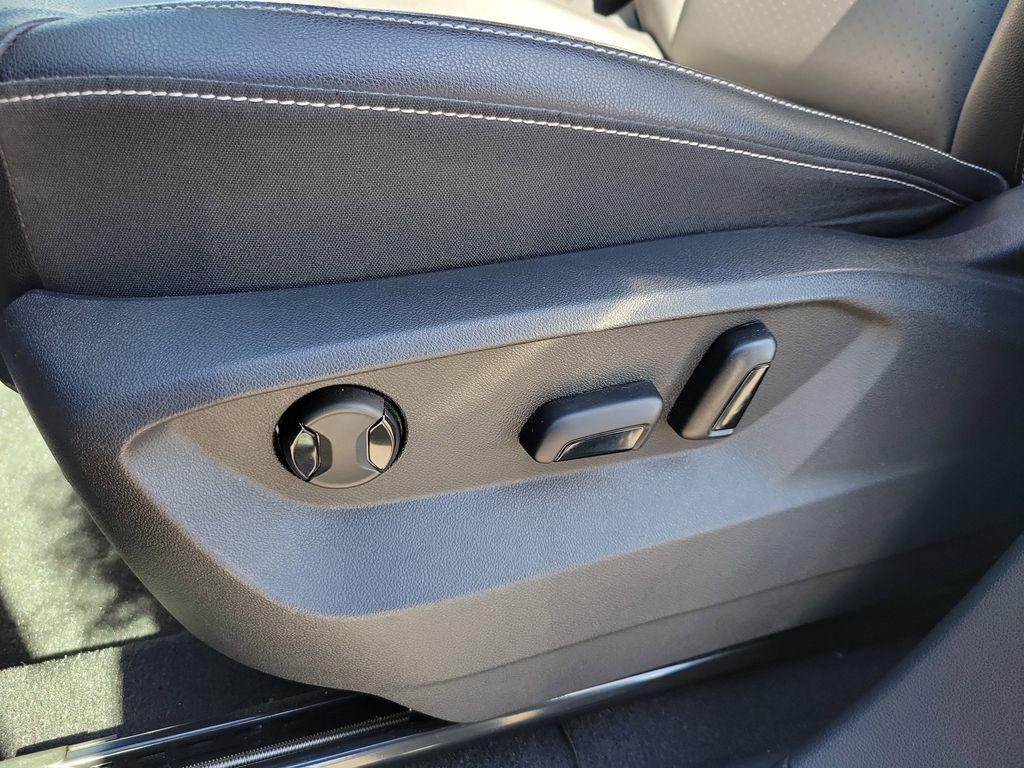 used 2023 Volkswagen Atlas car, priced at $24,995