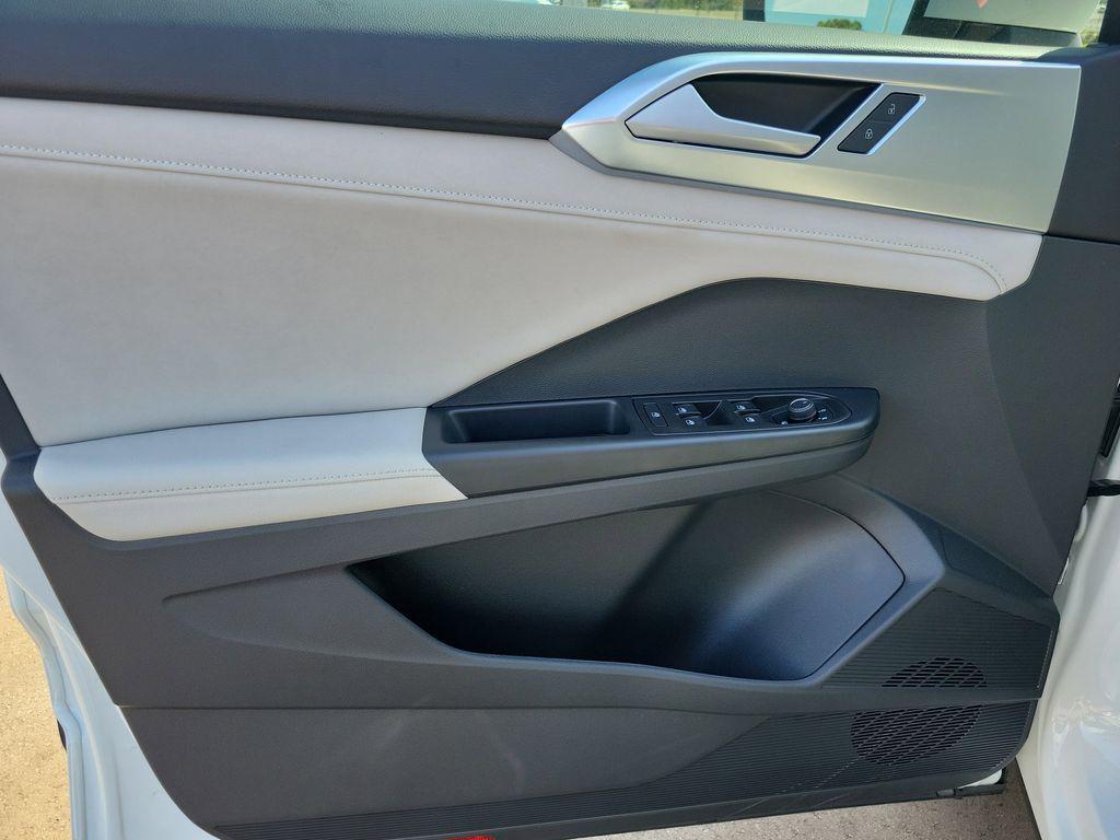 new 2025 Volkswagen Taos car, priced at $25,791