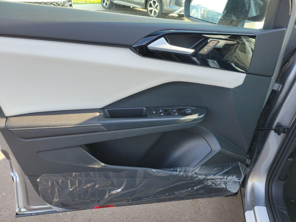 new 2025 Volkswagen Taos car, priced at $24,348