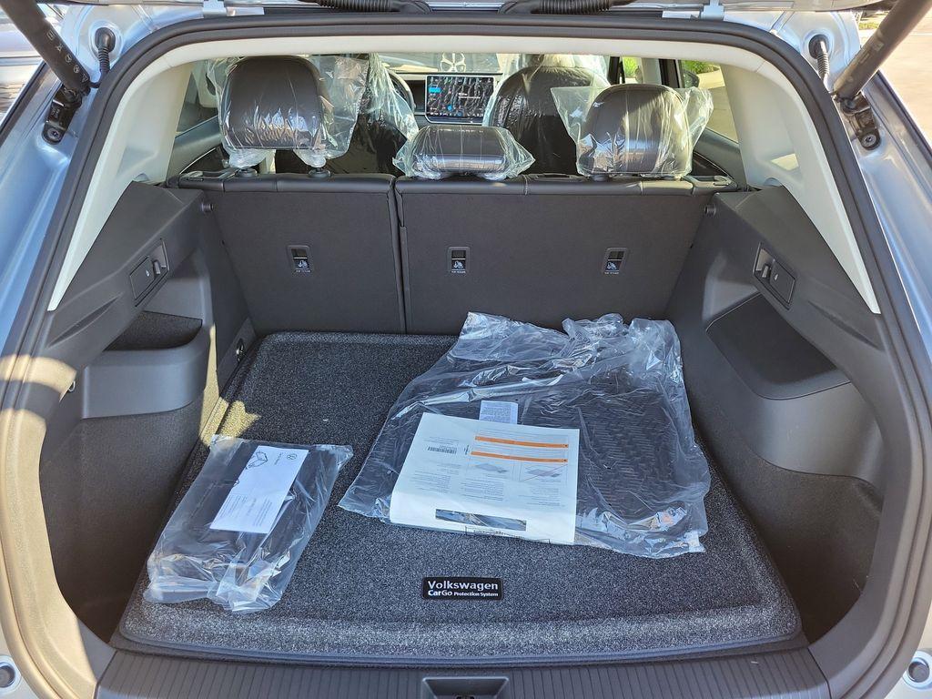 new 2025 Volkswagen Tiguan car, priced at $30,657