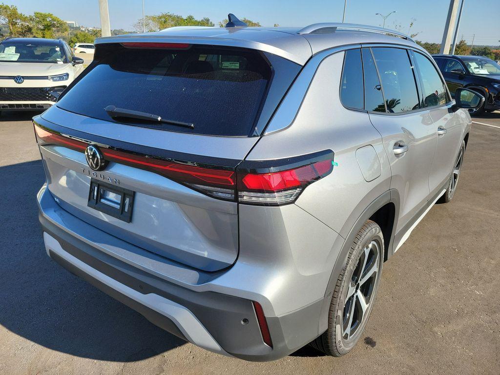 new 2025 Volkswagen Tiguan car, priced at $30,657