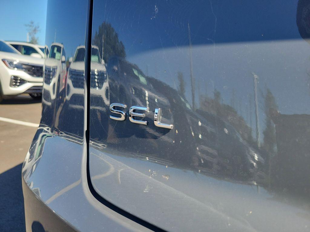 new 2026 Volkswagen Atlas Cross Sport car, priced at $53,006