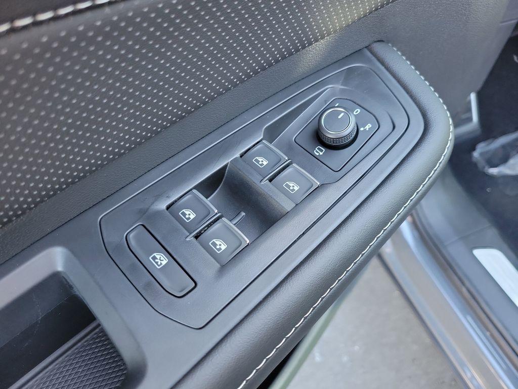 new 2026 Volkswagen Atlas Cross Sport car, priced at $53,006