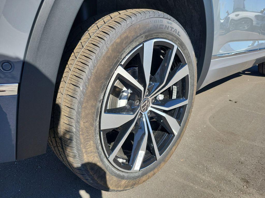 new 2026 Volkswagen Atlas Cross Sport car, priced at $53,006