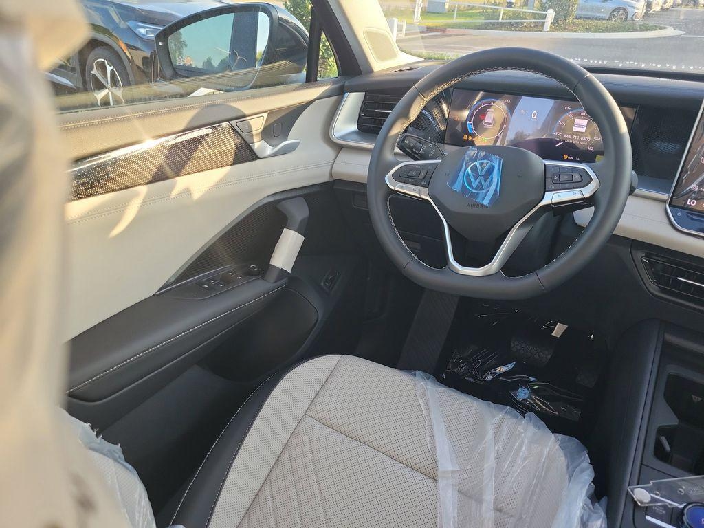 new 2025 Volkswagen Tiguan car, priced at $30,657