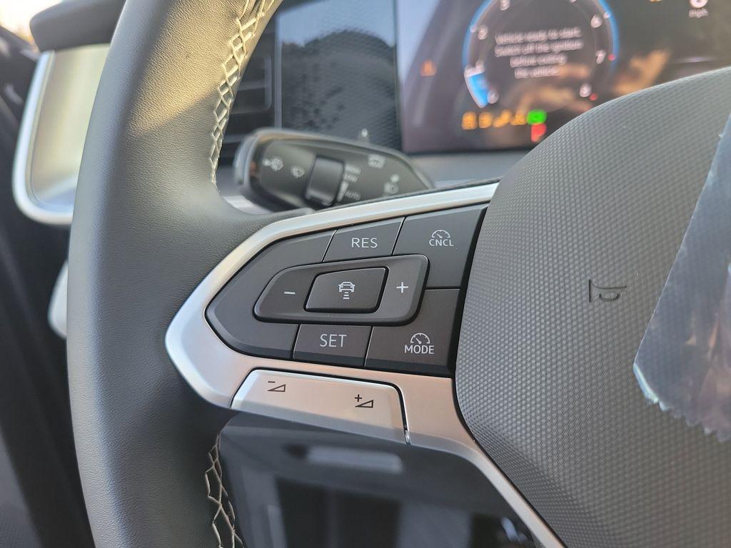 new 2025 Volkswagen Tiguan car, priced at $30,657