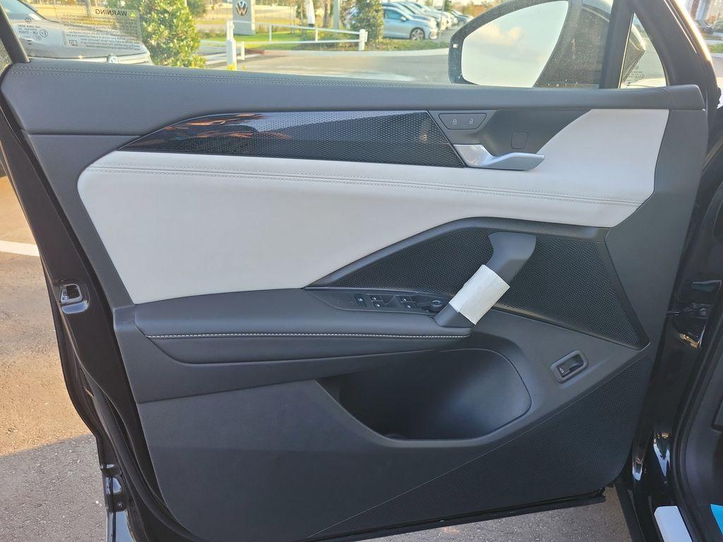 new 2025 Volkswagen Tiguan car, priced at $30,657