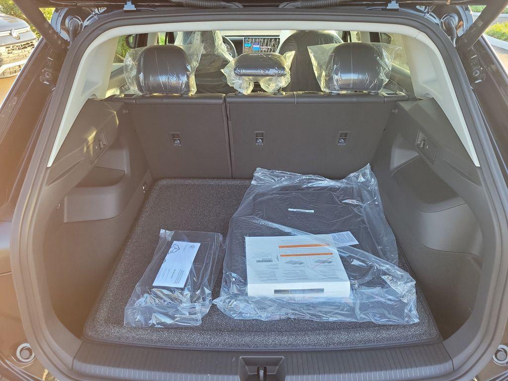 new 2025 Volkswagen Tiguan car, priced at $30,657