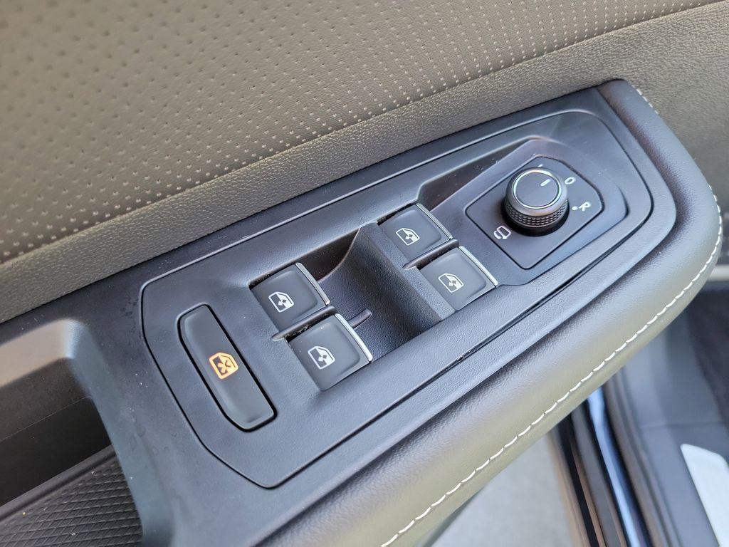 new 2026 Volkswagen Atlas car, priced at $53,046