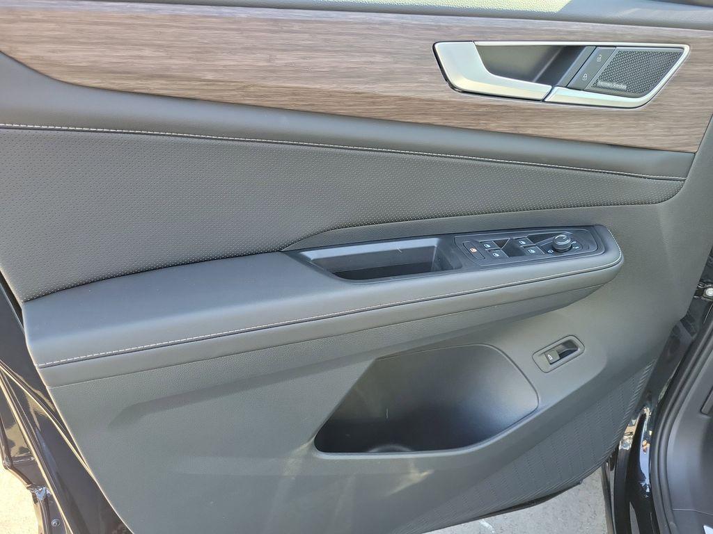 new 2026 Volkswagen Atlas car, priced at $53,046