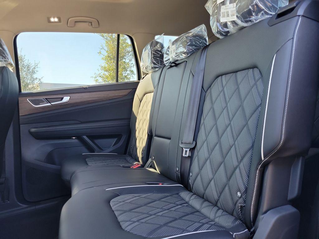 new 2026 Volkswagen Atlas car, priced at $53,046