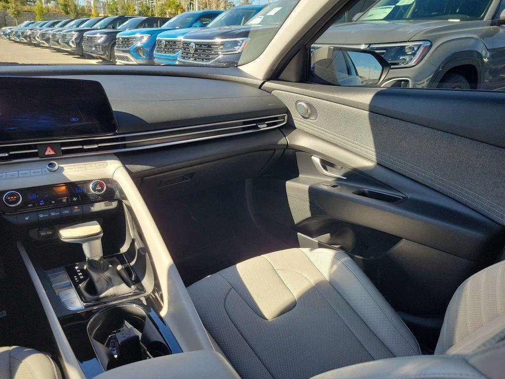 used 2023 Hyundai Elantra car, priced at $20,995