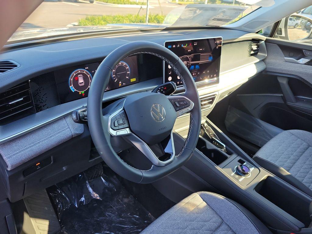 new 2025 Volkswagen Tiguan car, priced at $27,946