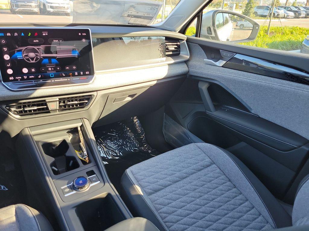 new 2025 Volkswagen Tiguan car, priced at $27,946