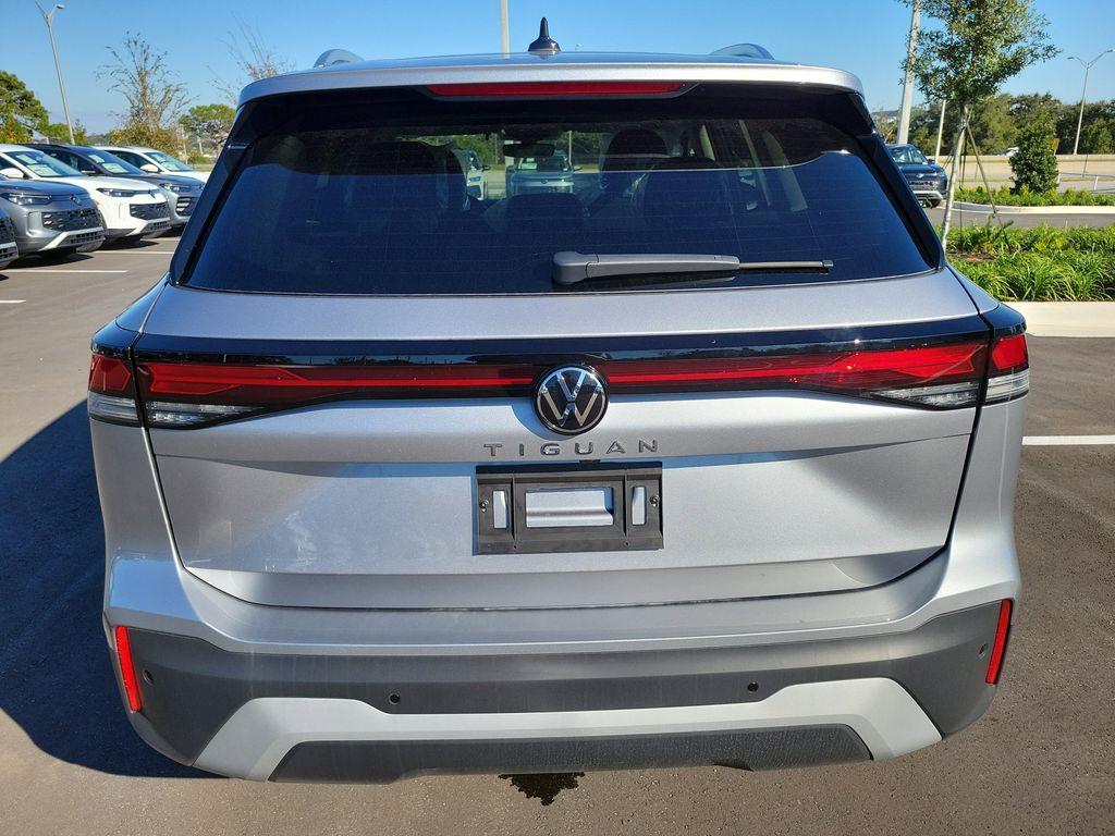 new 2025 Volkswagen Tiguan car, priced at $27,946
