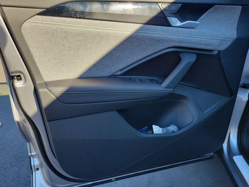 new 2025 Volkswagen Tiguan car, priced at $27,946