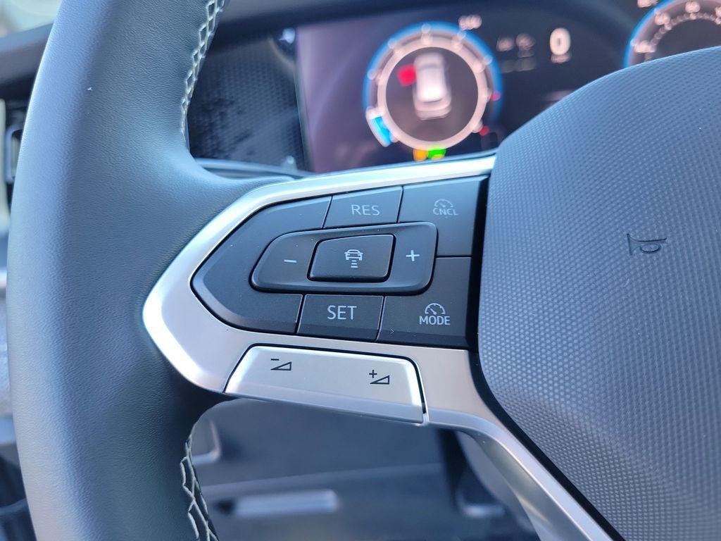 new 2025 Volkswagen Tiguan car, priced at $27,946