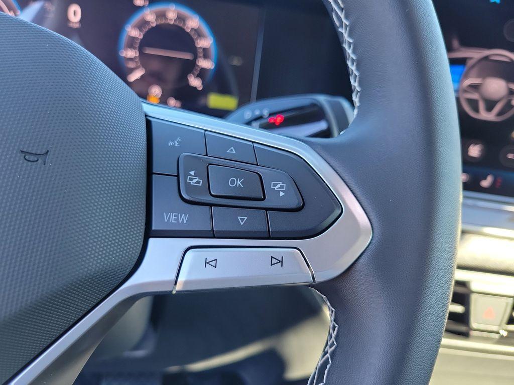 new 2025 Volkswagen Tiguan car, priced at $27,946