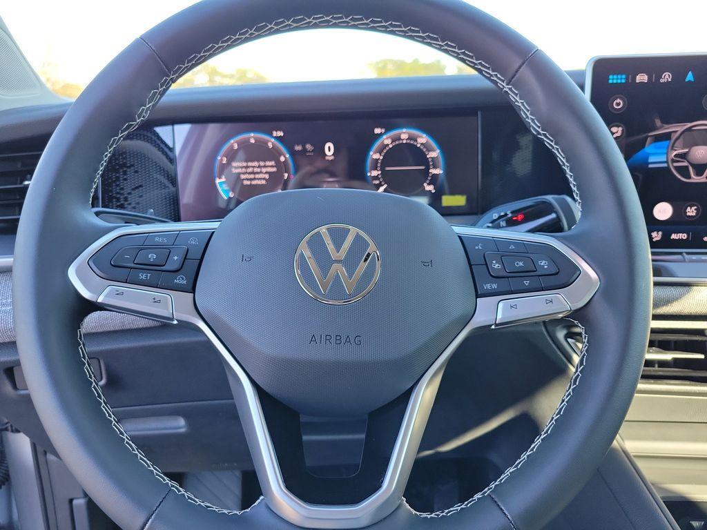 new 2025 Volkswagen Tiguan car, priced at $27,946