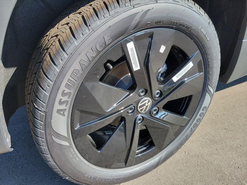 new 2025 Volkswagen Taos car, priced at $27,027