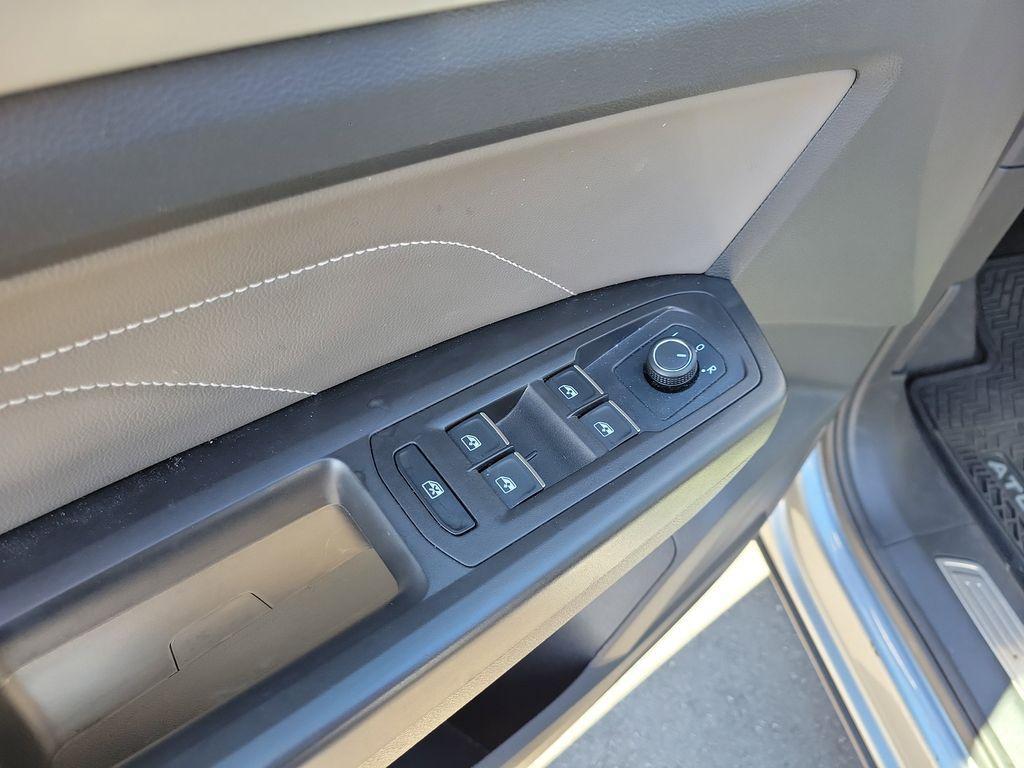 used 2022 Volkswagen Atlas Cross Sport car, priced at $22,495