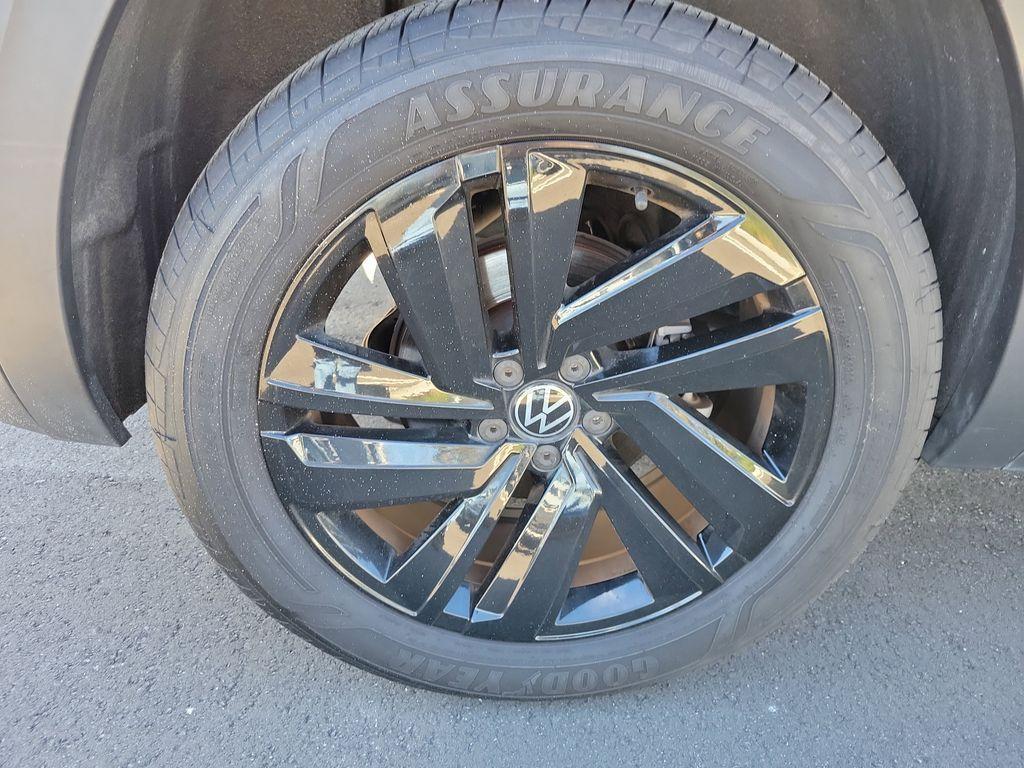 used 2022 Volkswagen Atlas Cross Sport car, priced at $22,495