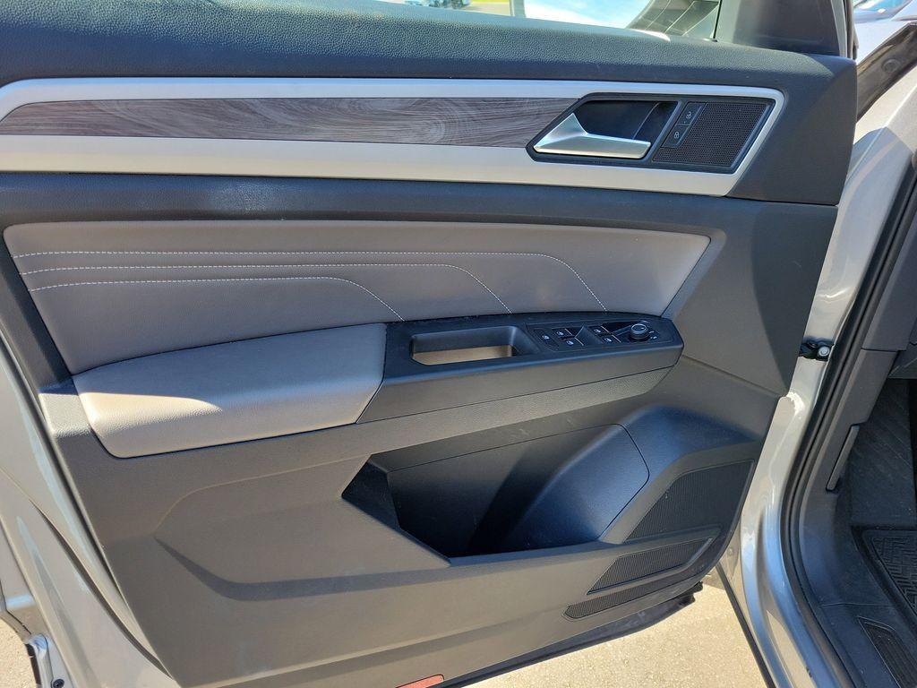 used 2022 Volkswagen Atlas Cross Sport car, priced at $22,495