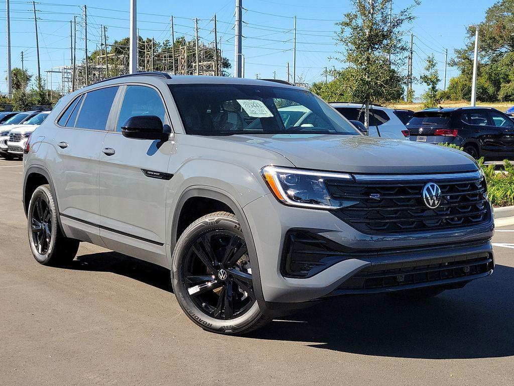 new 2026 Volkswagen Atlas Cross Sport car, priced at $50,046